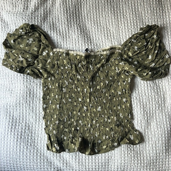 Zara floral on or off the shoulder green top - Picture 1 of 4